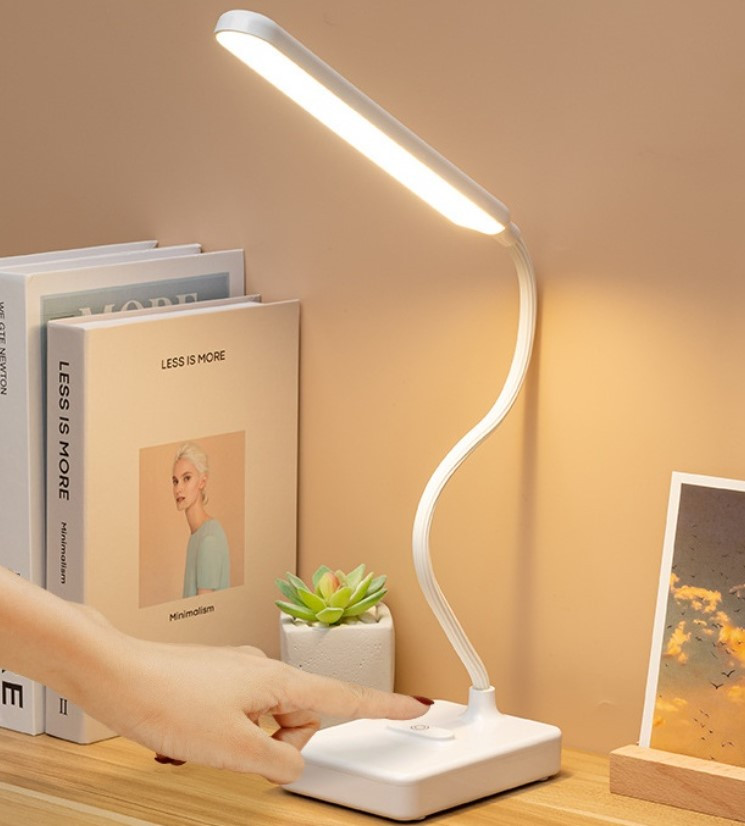 Настільна світлодіодна LED лампа світильник Solink USB біла
