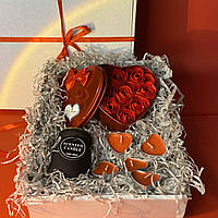 Подарочный набор мыла из роз и арома свечей ручной работы L'amoure Box (Красный)