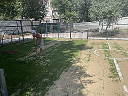 Укладка искусственной травы для панакорта. Харьков ул. Танкопия, 11А 5