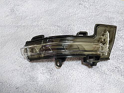 Покажчик повороту в праве дзеркало Skoda Octavia A7 (Шкода Октавія А7) 2013-2019