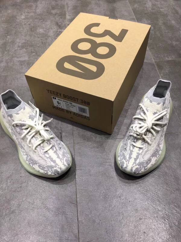 Кросівки Adidas Yeezy 380