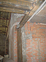 Демонтаж несучих цегляних стін з посилення металом згодна проекту