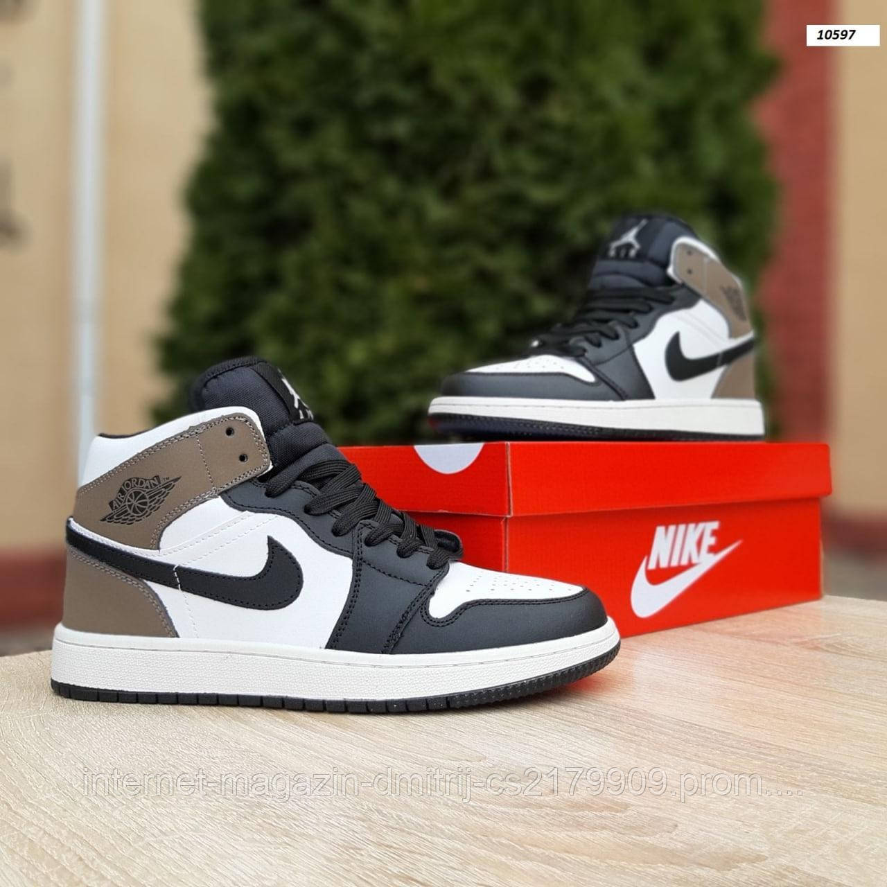 Чоловічі кросівки в стилі Nike Air Jordan 1 високі білі з чорним і коричневим
