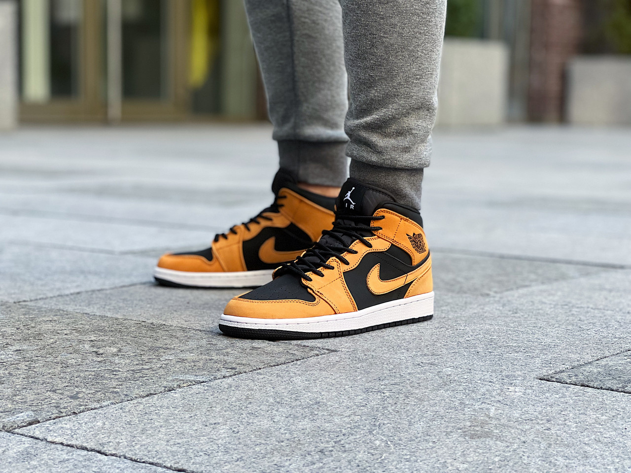 desert ochre jordan 1 mid