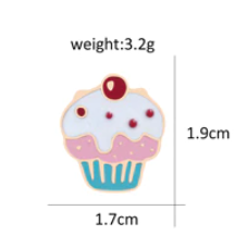 Брошь брошка значок подарок кондитеру любителю сладкого кекс с ягодкой маленький - фото 1 - id-p1587182922