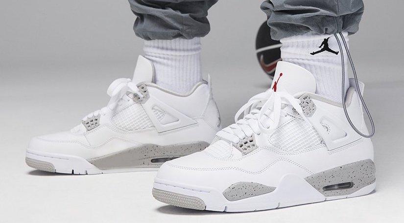 Black and hotsell white oreo jordans