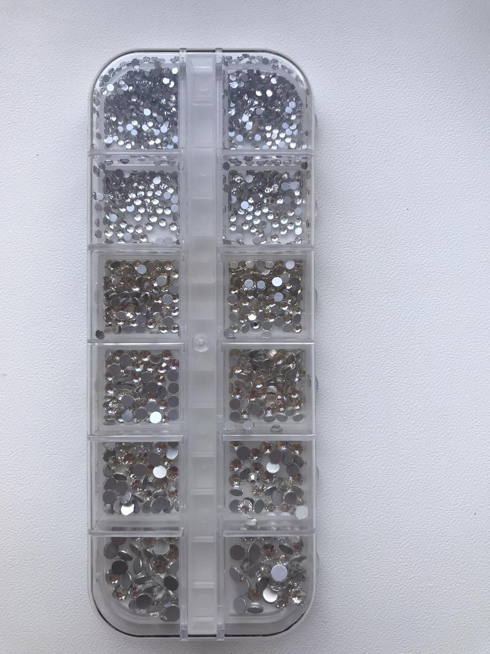 Стрази, у контейнері мікс кольорові розміри