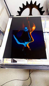 Изготовление стеклянного панно с фотопечатью обнаженной девушки 2