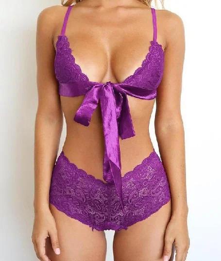 Сексуальный кружевной комплект с шортиками фиолетовый.