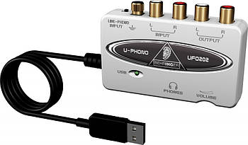 BEHRINGER UFO202 Аудіоінтерфейс USB 2х2