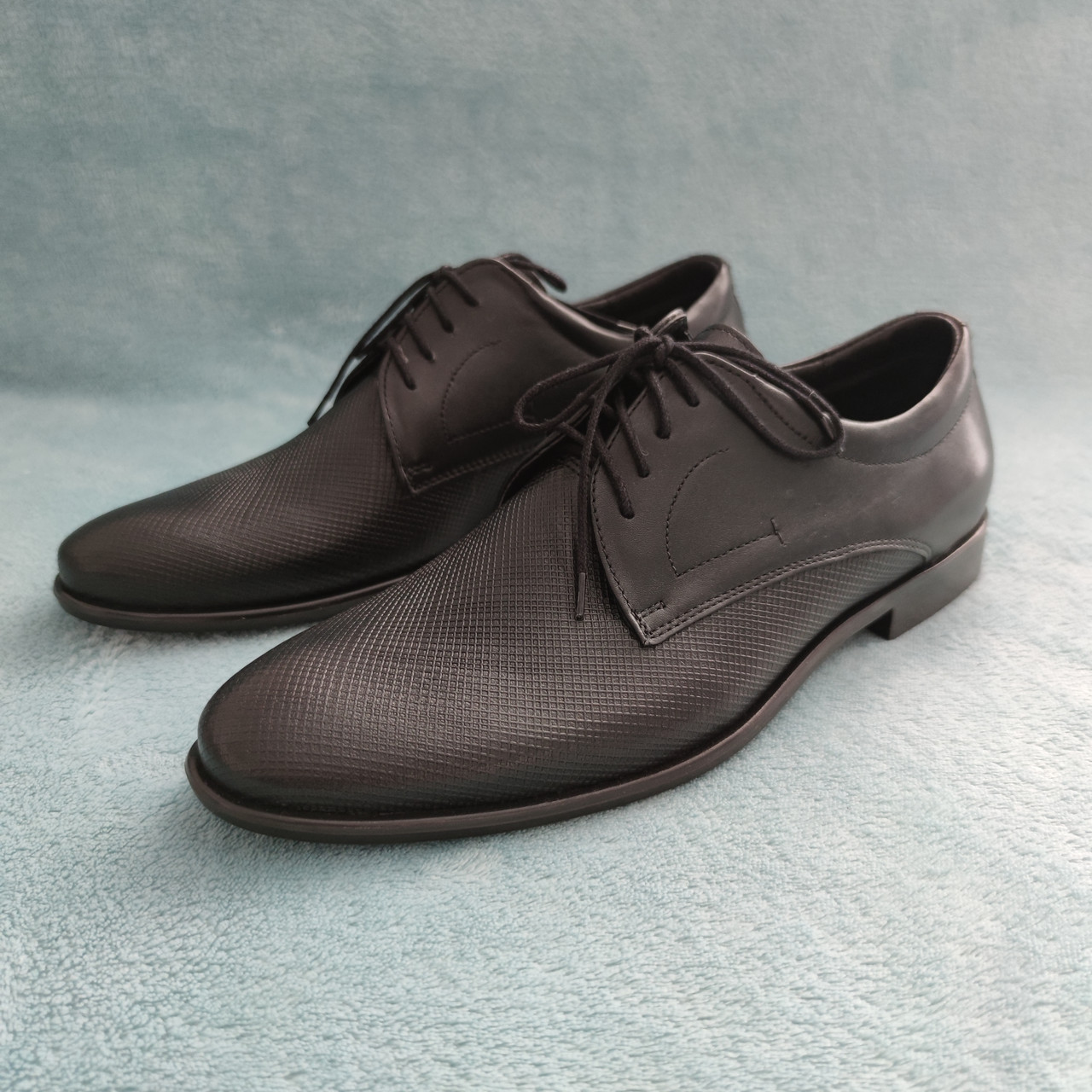 Шкіряні туфлі чорного кольору 39, 40, 45 розмір