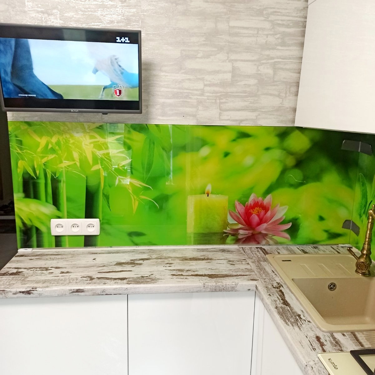 Скінале на кухню / Скляний фартух Лотос і Зелень - 6 мм, М1, фото 1