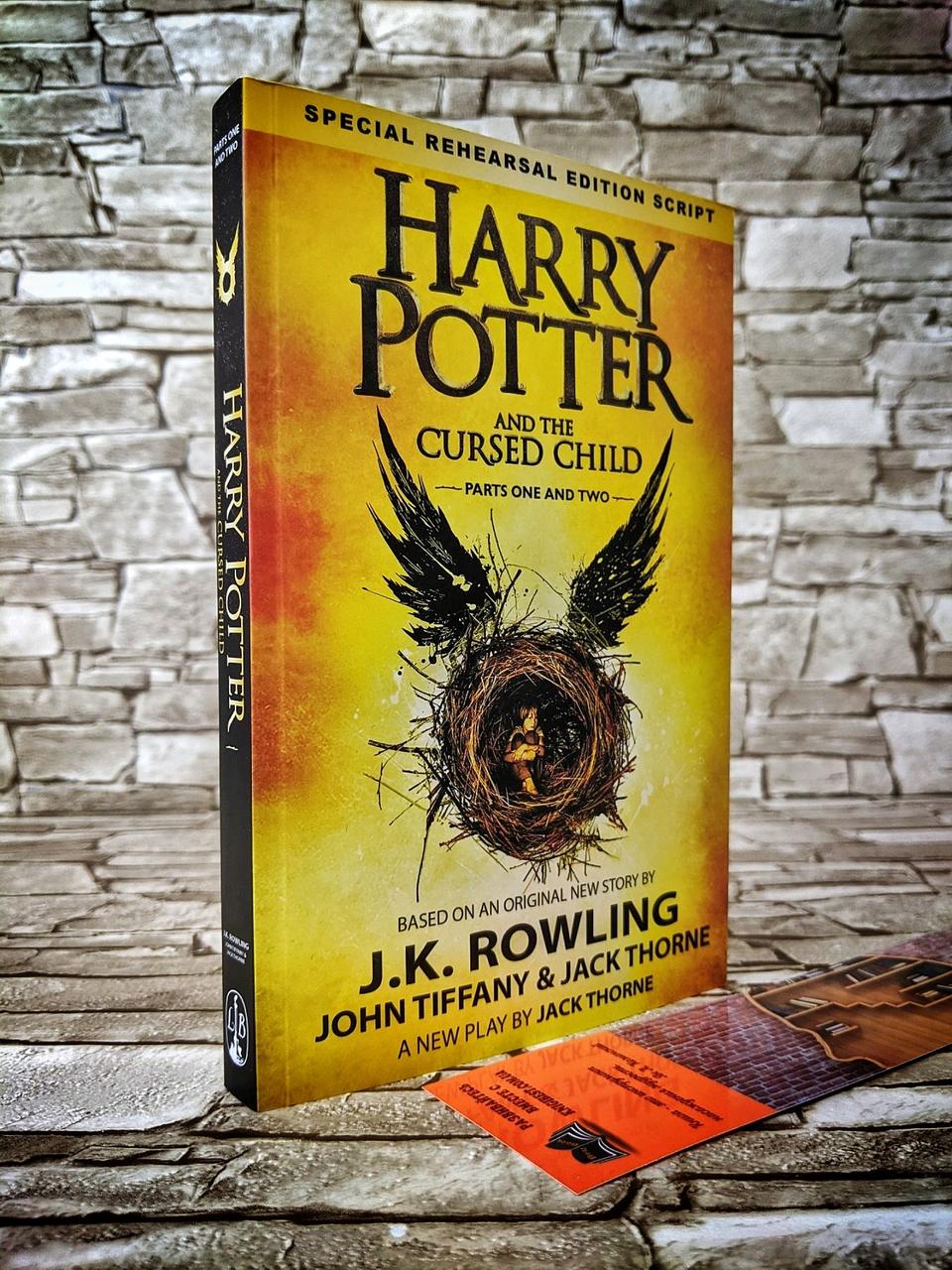 Книга Harry Potter and the cursed child, Гаррі Поттер і Прокляте дитя, англійською мовою, фото 1
