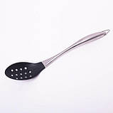Ложка кухарська з отворами Kamille 34 см із неіржавкої сталі та пластику, фото 3