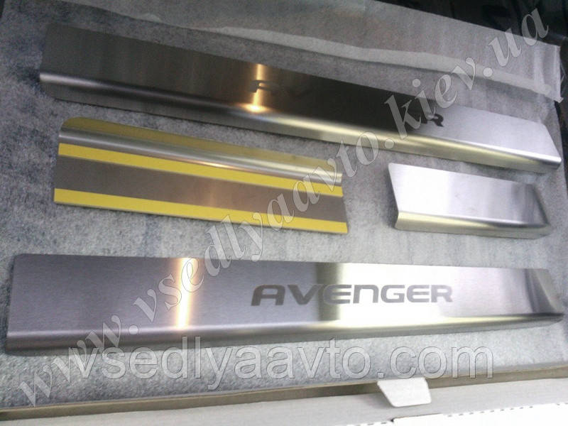 Захист порогів - накладки на пороги Dodge AVENGER II з 2007- (Standart)