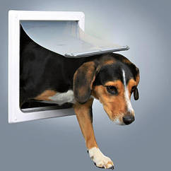 Двері Trixie Free Dog для собак S-M, 30х36 см