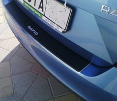 Накладка на бампер з загином для SKODA RAPID (Carbon)