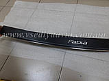 Накладка на бампер з загином Skoda Fabia II хетчбек з 2007 р. (Carbon), фото 3