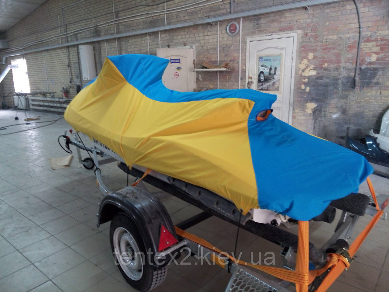 Чохол на водний мотоцикл з українською символікою. Тенти на водні мотоцикли.