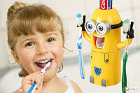 Дозатор зубной пасты детский Миньон и держатель для двух зубных щеток! наилучший