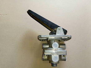 Кран гальмівний 2-секц. з педаллю (пр-во ПААЗ) 11.3514308