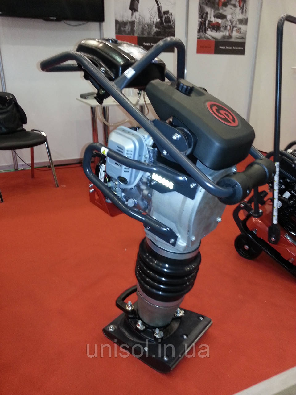 Продаж Вібротрамбовок Chicago Pneumatic в Україні
