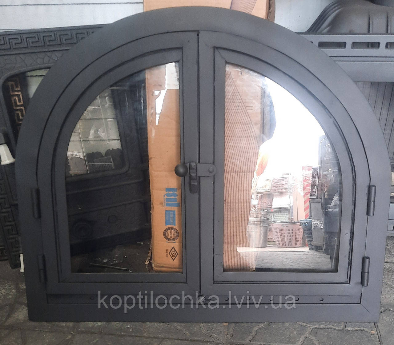 Дверка для каміна "Гладка" овал