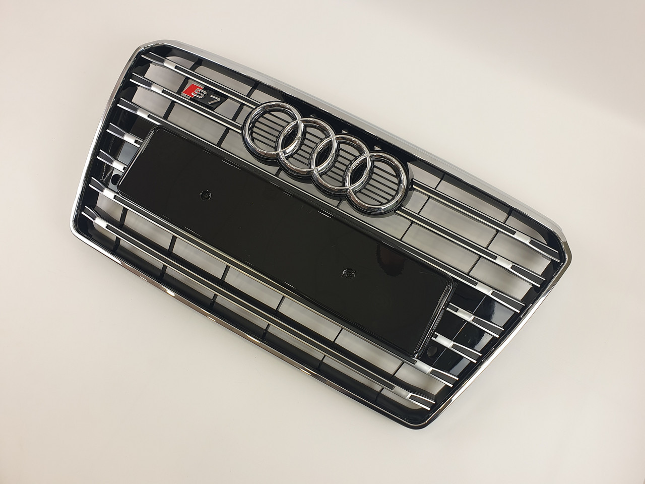 Решетка радиатора Audi A7 2010-2014год Черная с хромом (в стиле S-Line) - фото 3 - id-p1465098424