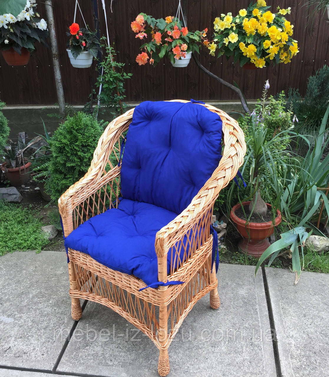Крісло "Звичайне" з синьою подушкою, фото 1