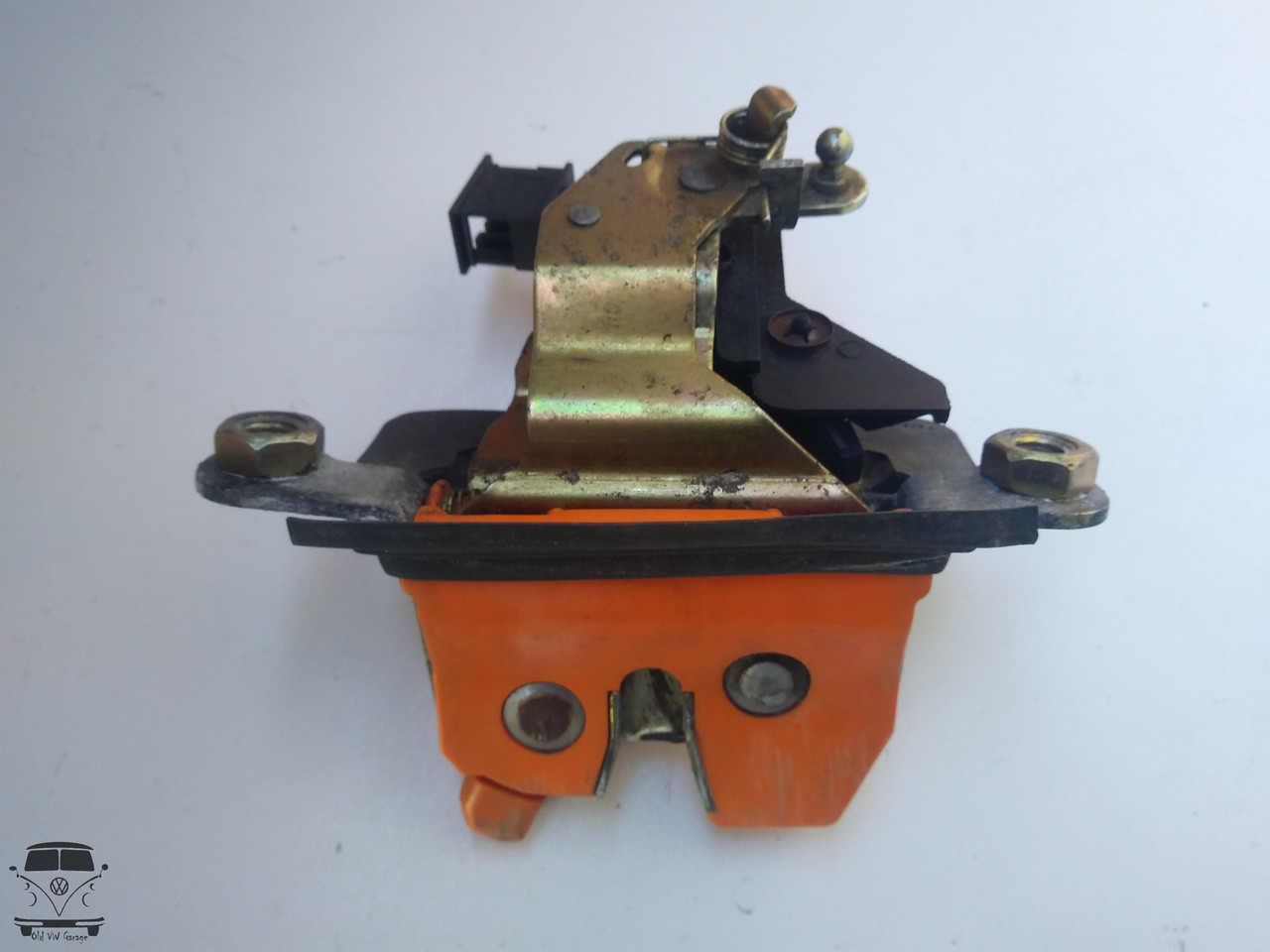 Замок крышки багажника (1U9 827 501) (универсал) Шкода Октавия Тур ...