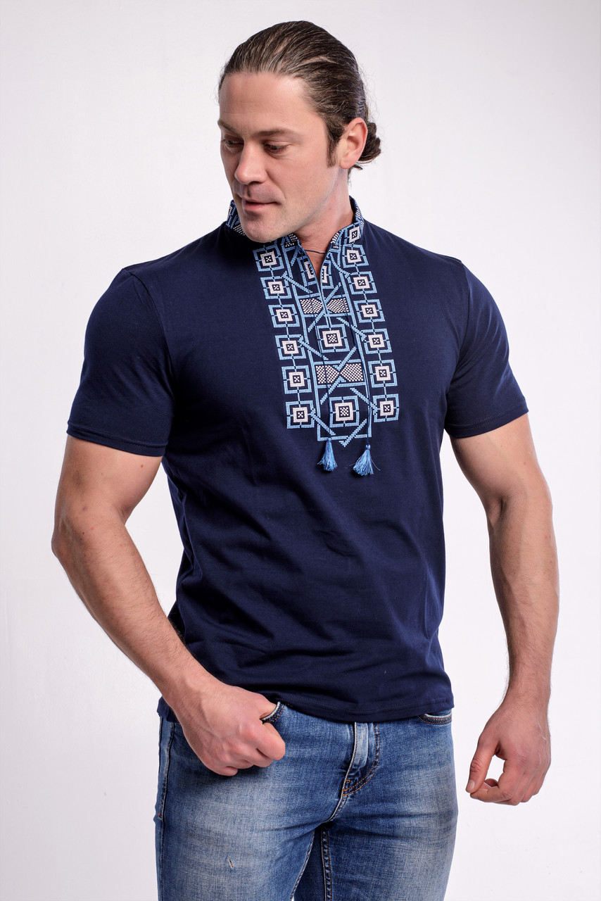 Праздничная мужская футболка с вышивкой «Оберег с синим» L - фото 1 - id-p1528162851