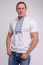 Модная мужская вышитая футболка "Гетьман" белая с синим, фото 2