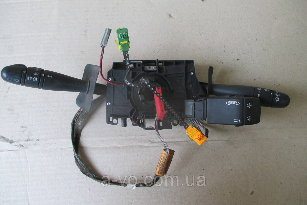 Подрулевой переключатель для Renault Clio 2 8200204068, фото 1