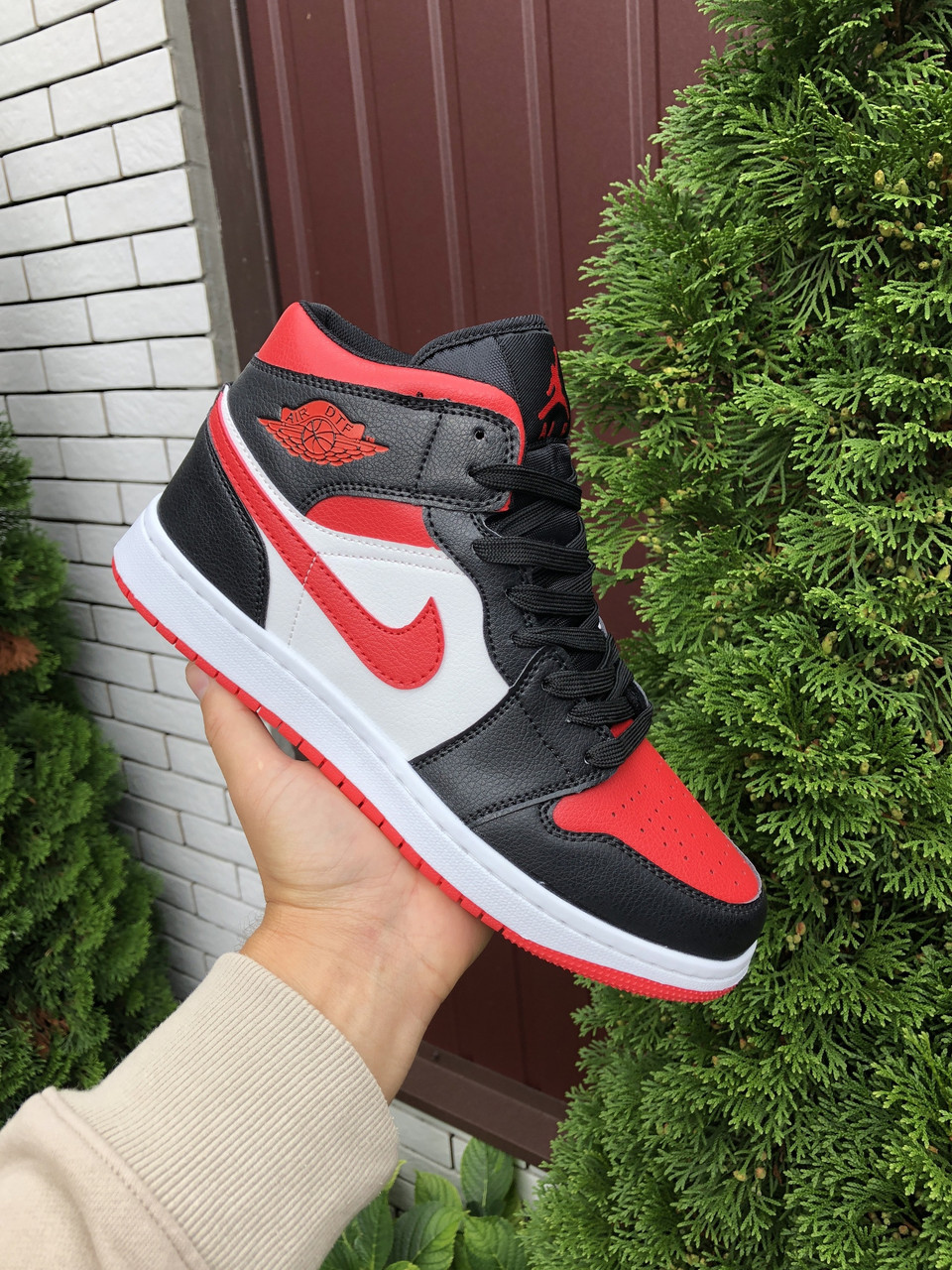 Чоловічі кросівки Nike Air Jordan чорні з червоним\білі