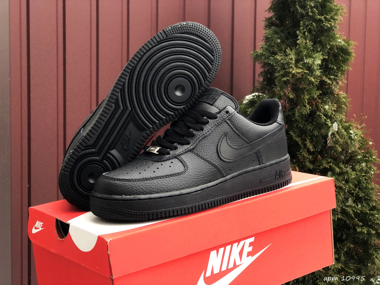 Кросівки чоловічі Nike Air Force чорні 41