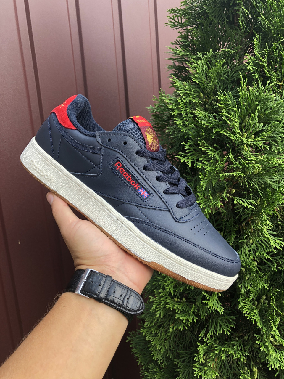 Кросівки чоловічі REEBOK CLUB C темно сині 44