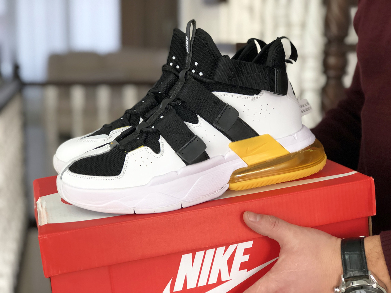Чоловічі кросівки Nike Air Force 270 білі з чорним\жовтим [40 - 45 р.] (40 - 25.6 см)