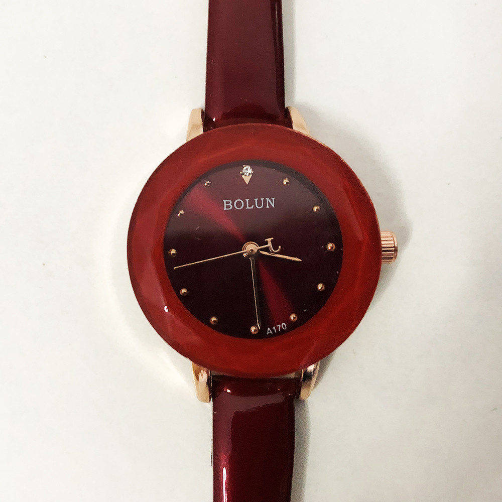 Стильні червоні наручні годинники жіночі. З блискучим ремінцем. В чохлі. модель 41794