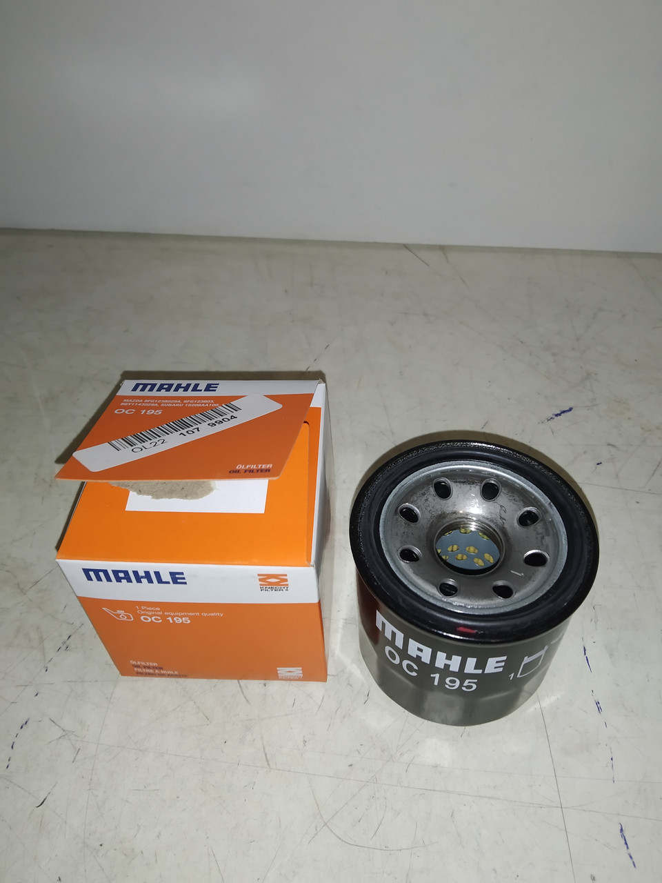 Kneht/Mahle Фильтр масляный MAZDA 323,626,NISSAN ALMERA,PRIMERA,SUBARU FORESTER 97-,IMPREZA ,LEGACY, фото 1