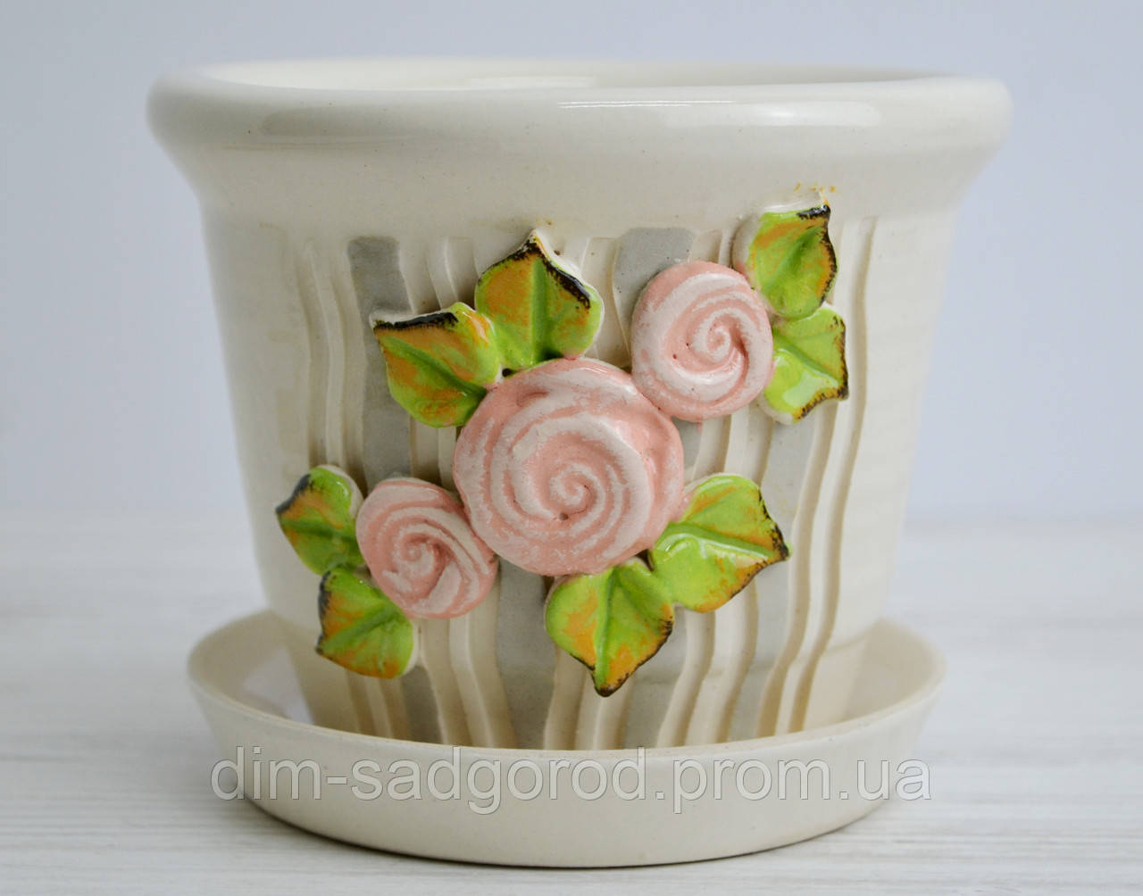 Горщик керамічний для квітів Бантик В рожеві троянди Н10см