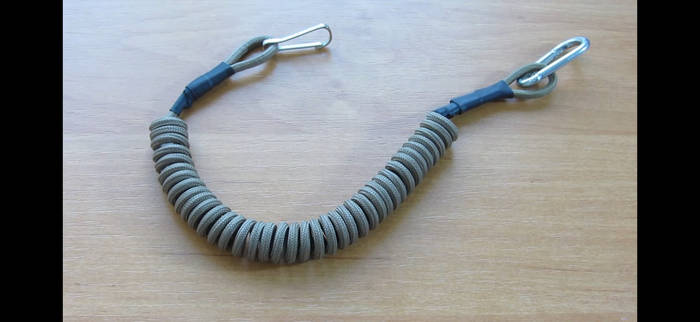 Купить Тренчик с карабином ручной работы, шнур страховочный, пружинный ...