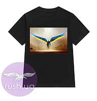 Чоловіча футболка з патріотичним принтом янгола