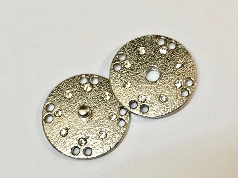 Кнопка №900 метал із стразами срібло 2,0 см (1шт)