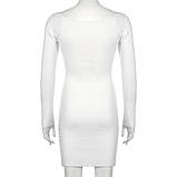 Обтисле мініплаття з довгим рукавом і фігурним вирізом Трикотажне жіноче плаття в рубчик, р. M (білий), фото 8