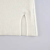 Обтисле мініплаття з довгим рукавом і фігурним вирізом Трикотажне жіноче плаття в рубчик, р. M (білий), фото 9