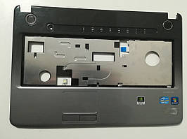 Medion Akoya P6634 Корпус C (топкейс, середня частина) (13n0-xwa0101) бу