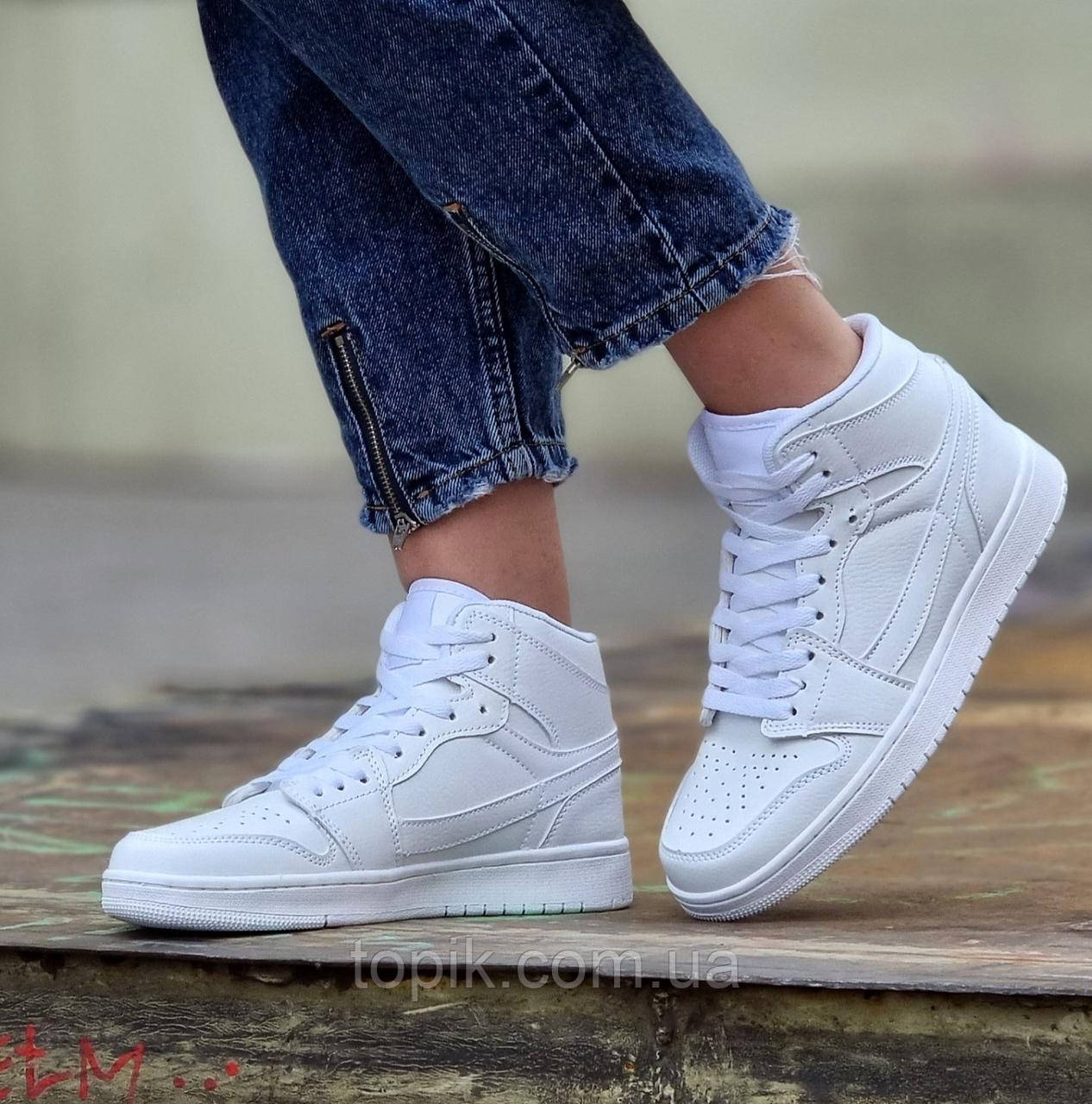 Тільки 37р і 40р! Кросівки жіночі білі високі Джордан модні демісезон (Код: 2038)