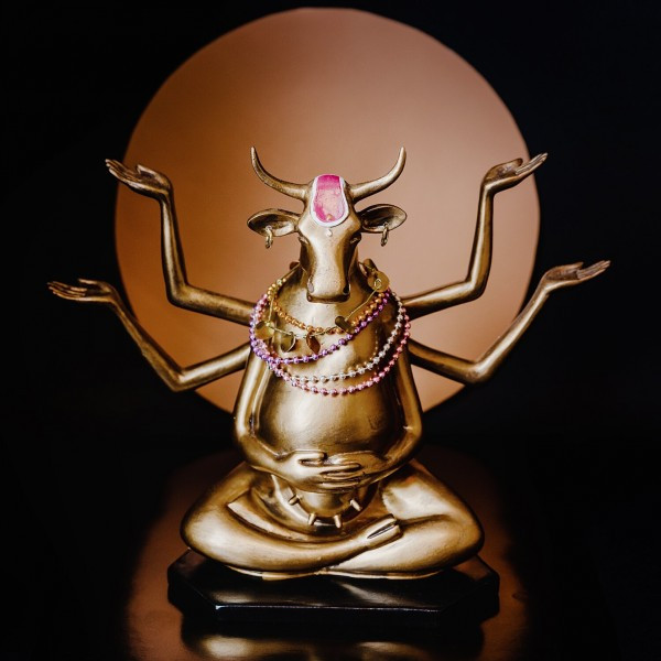 Коллекционная статуэтка коровы Buddha, Size M 15 x 5 x 11 см. Автор: Sanart Reklam