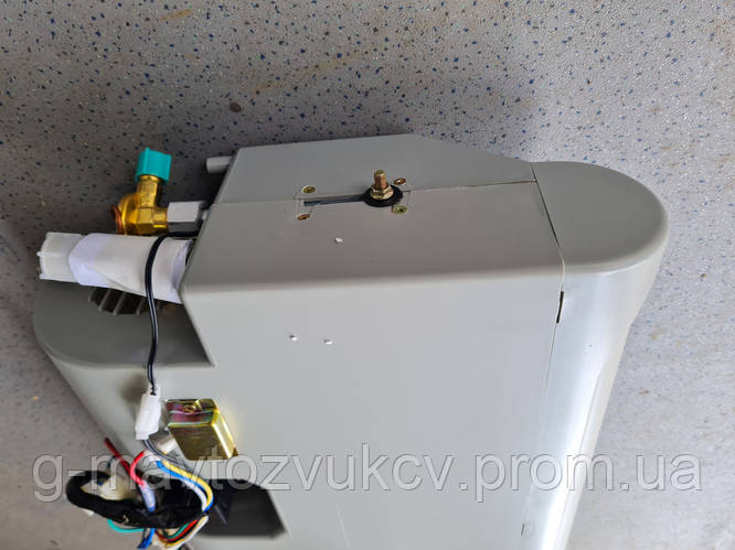3701283298_w700_h500_konditsioner-dlya-mikroavtobusiv.jpg
