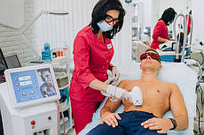 Лазерна епіляція живота (чоловіки)